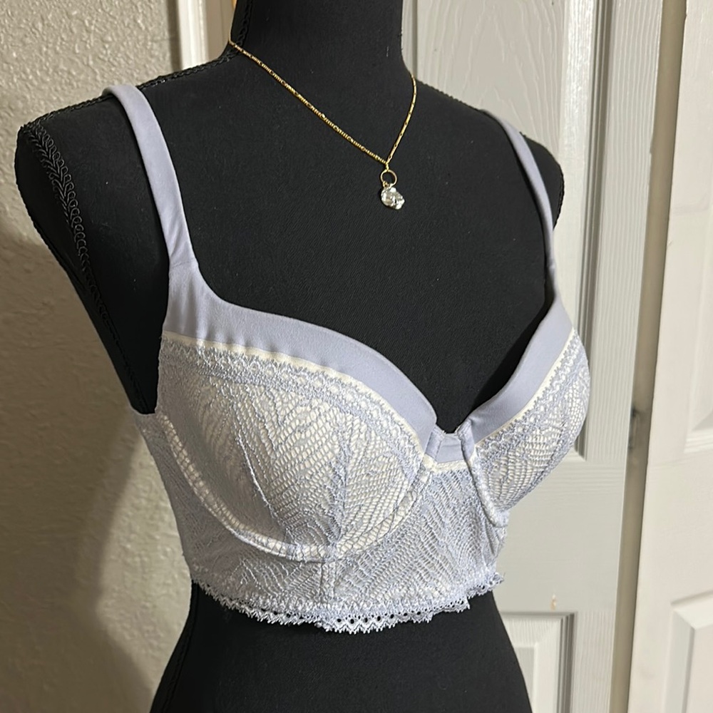 VICTORIA’S‎ SECRET Lined Demi Bra with Scalloped Edges